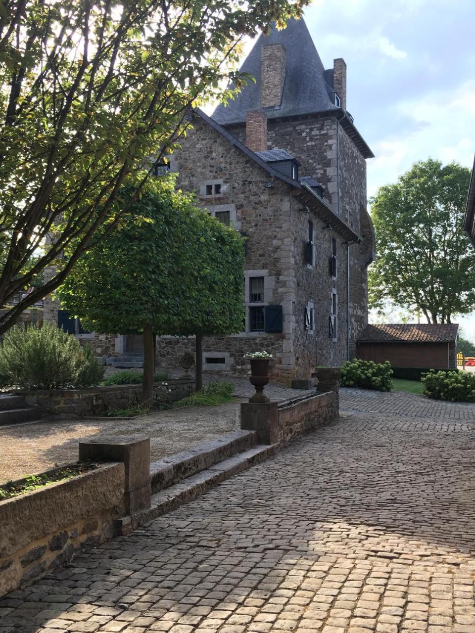 Les Confidences De Messire Sanglier, Stylished Guest Houses Beauraing Exterior foto