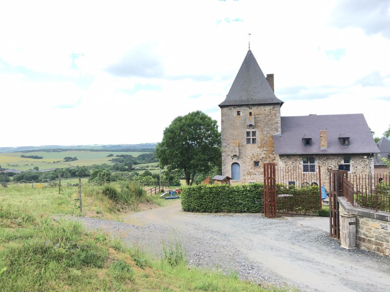 Les Confidences De Messire Sanglier, Stylished Guest Houses Beauraing Exterior foto
