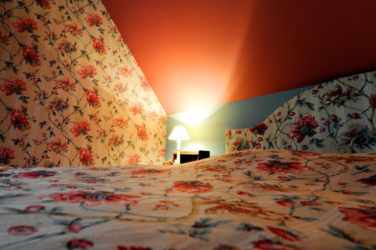 Les Confidences De Messire Sanglier, Stylished Guest Houses Beauraing Quarto foto